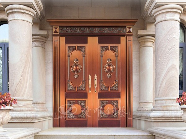 佛山別墅銅門廠家愛唯銅藝定制定做，竭誠為您服務！